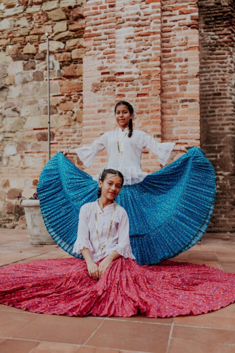 Equador-Traditional-Clothing