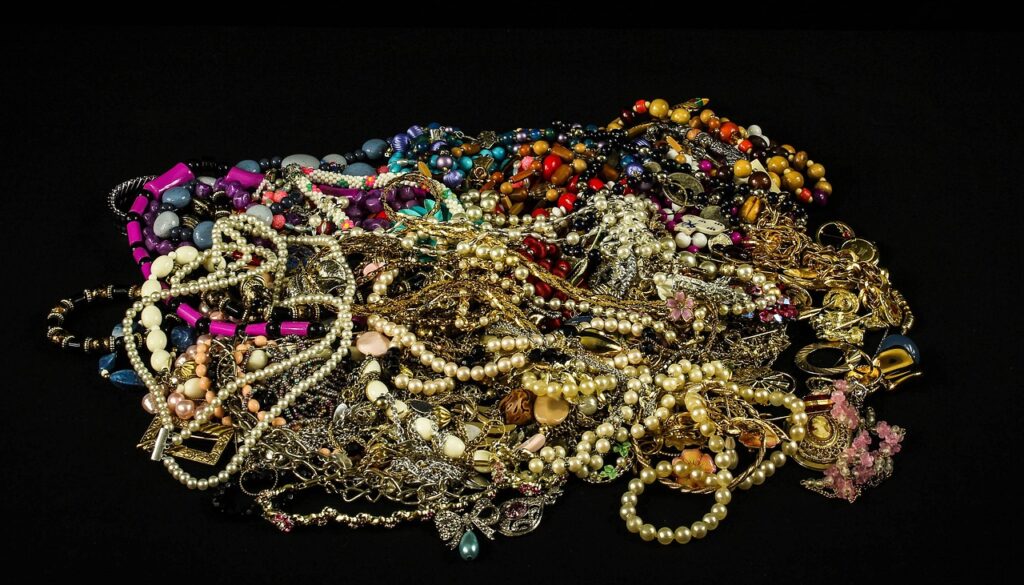 7-Reasons-Every-Woman-Should-Wear-Waist-Beads