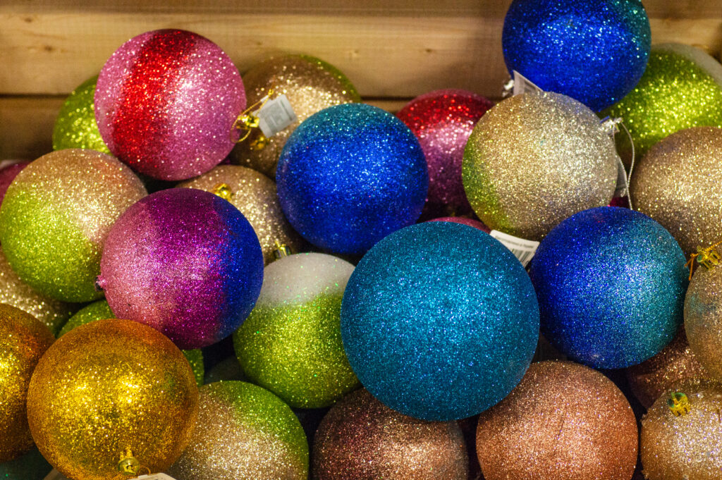 Can-you-use-Mod-Podge-for-Glitter-Ornaments?